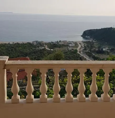 Kimon'S Apartment